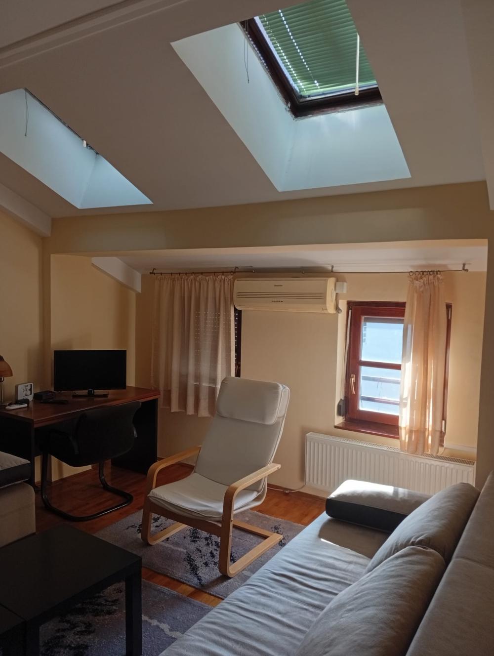 Slika 2 - 1.5 stan kod Tasine škole